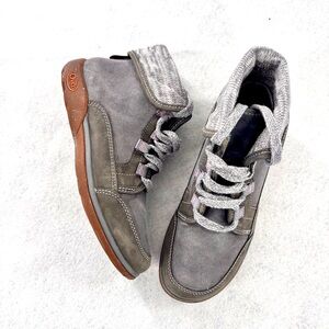 Chaco gray suede leather castle rock hiking winter boots lightweight comfy sz 7